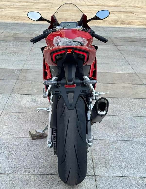 二手张雪机车820RR