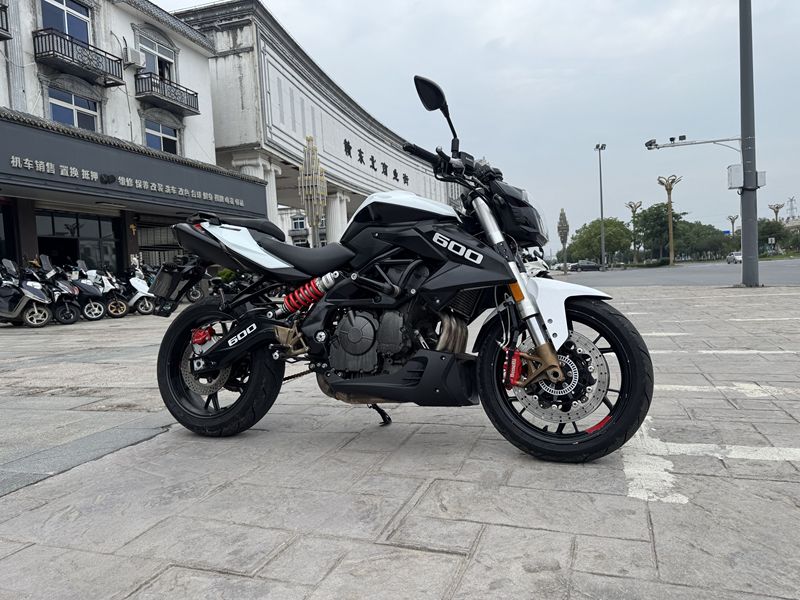 二手贝纳利TNT600i
