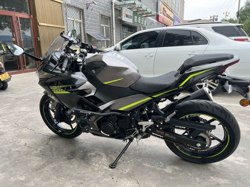 二手川崎Ninja 400