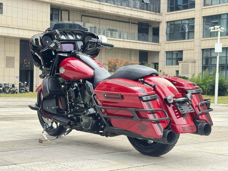 二手哈雷戴维森大道滑翔 Street Glide