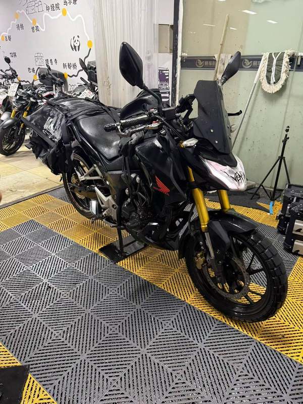 二手五羊本田CB190R 暴锋眼