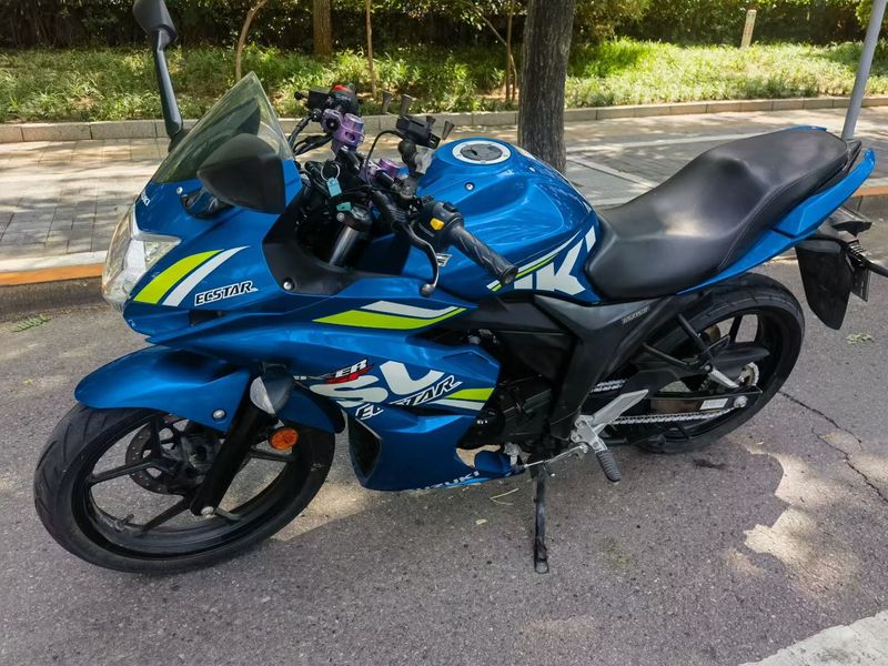 二手济南铃木极客飒 Gixxer 155