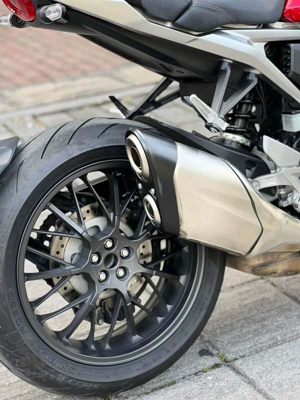 二手本田CB1000R