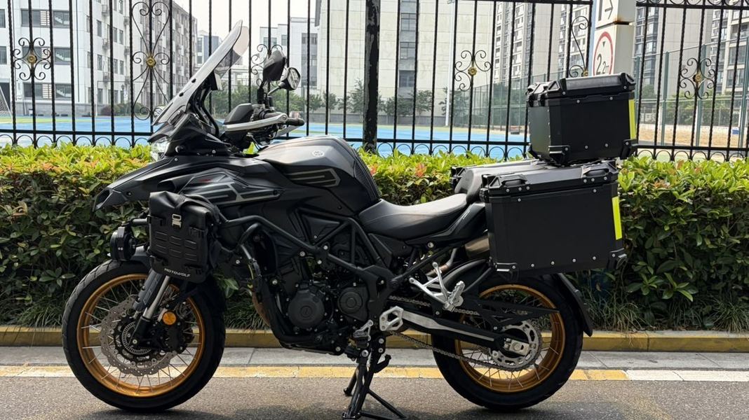 二手贝纳利TRK552