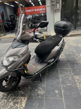 二手豪爵虎鲨VX125