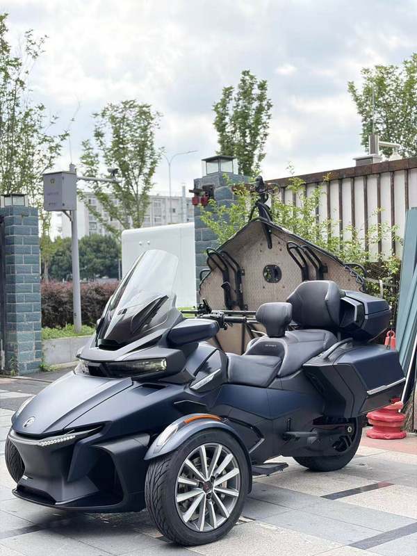 二手庞巴迪Spyder F3 