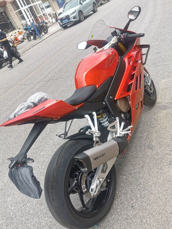 二手张雪机车820RR