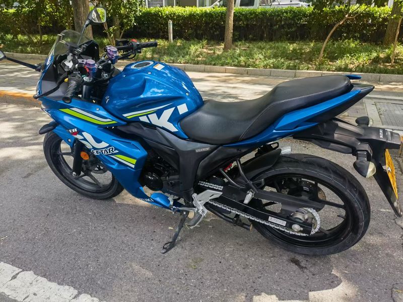 二手济南铃木极客飒 Gixxer 155