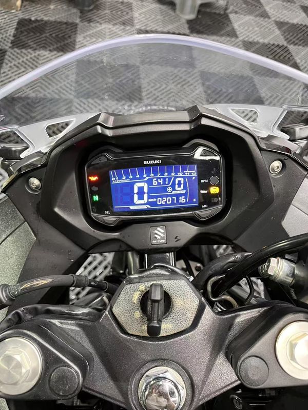 二手豪爵铃木GSX250R