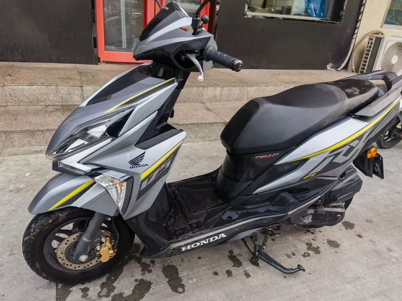 二手新大洲本田裂行 RX125Fi