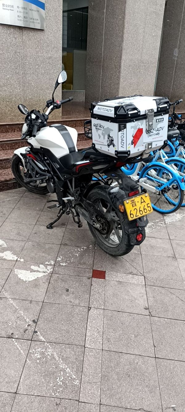 二手贝纳利红宝龙 TNT150i