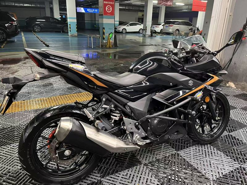 二手豪爵铃木GSX250R