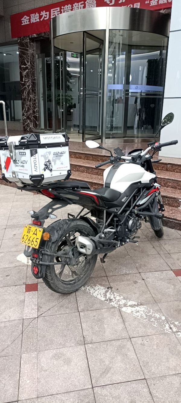 二手贝纳利红宝龙 TNT150i