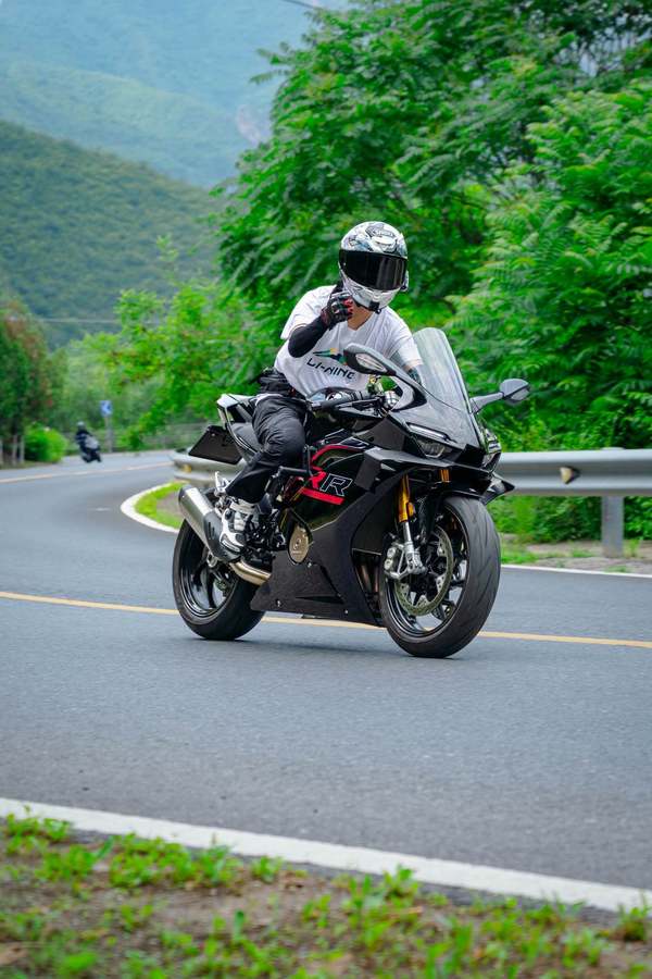 二手张雪机车500RR