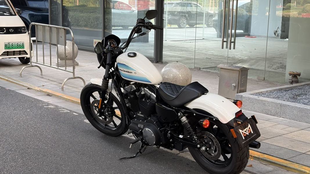 二手哈雷戴维森Iron883 硬汉