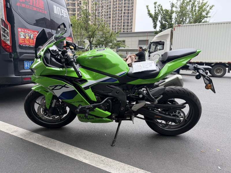 二手川崎ZX-4R