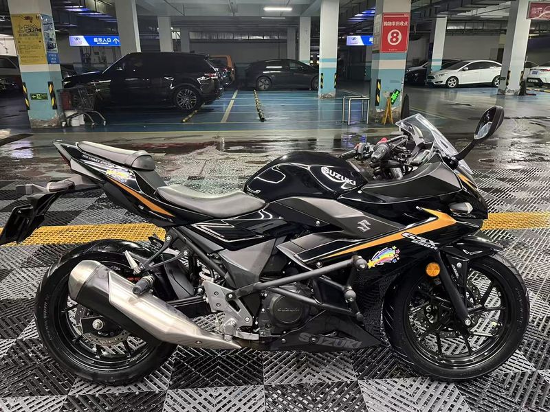 二手豪爵铃木GSX250R