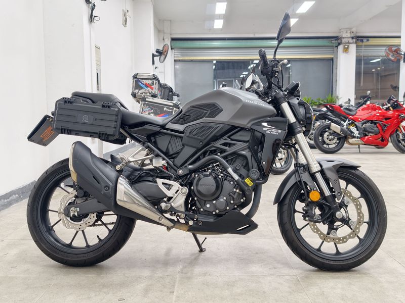 二手本田CB300R