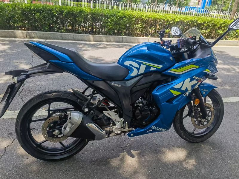 二手济南铃木极客飒 Gixxer 155