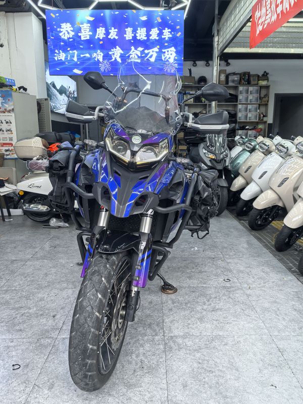 二手贝纳利金鹏 TRK502