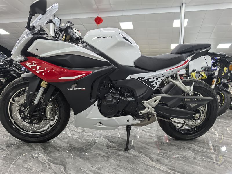 二手贝纳利龙卷风 Tornado 552R