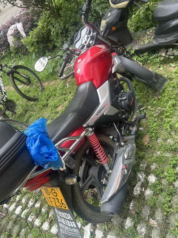 二手五羊本田CB150S雄帅