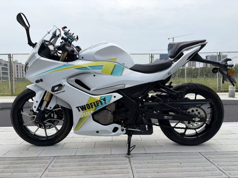 二手QJMOTOR赛250