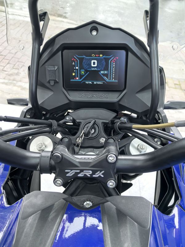 二手贝纳利金鹏 TRK502