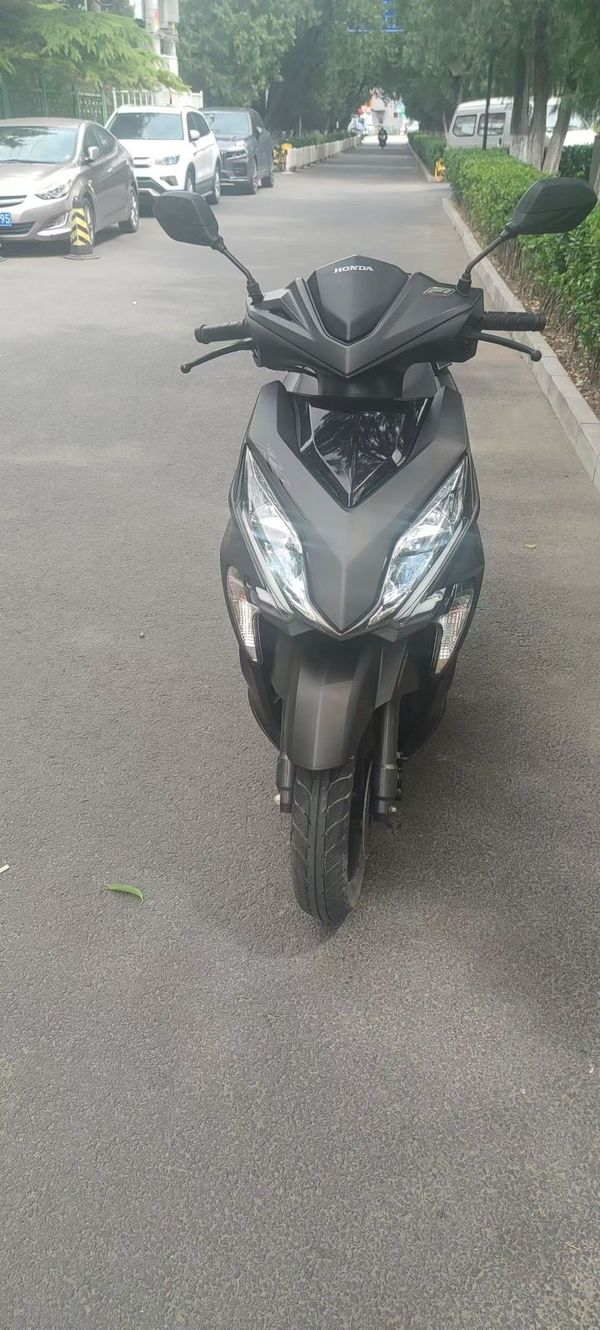 二手新大洲本田裂行 RX125Fi