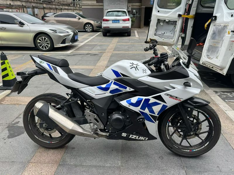 二手豪爵铃木GSX250R