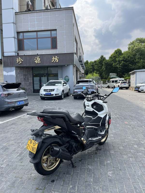 二手三阳哈士奇 Husky ADV150