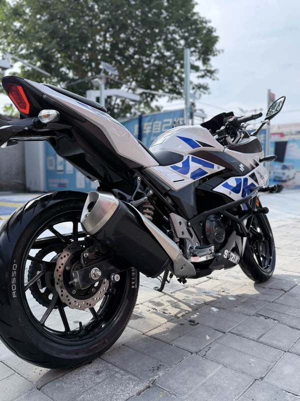 二手豪爵铃木GSX250R