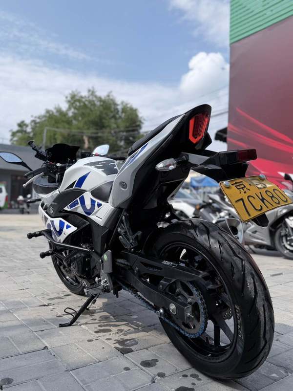二手豪爵铃木GSX250R