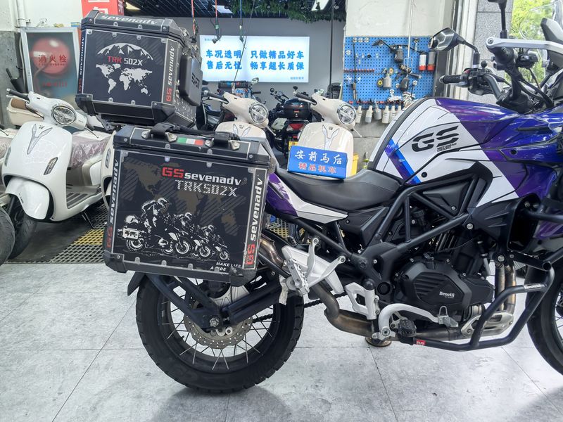 二手贝纳利金鹏 TRK502