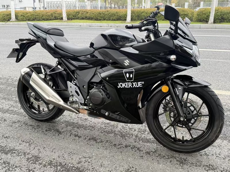 二手豪爵铃木GSX250R