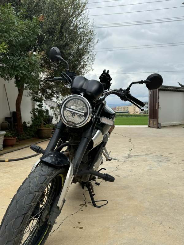 二手五羊本田鸷道 CB190SS