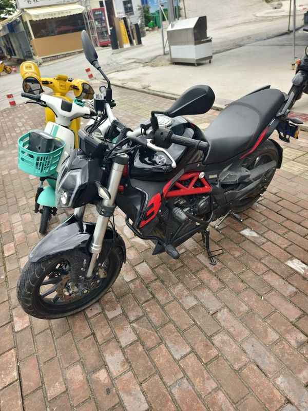 二手贝纳利蓝宝龙 BN302S