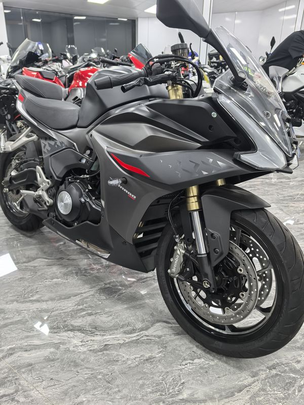 二手贝纳利龙卷风 Tornado 552R
