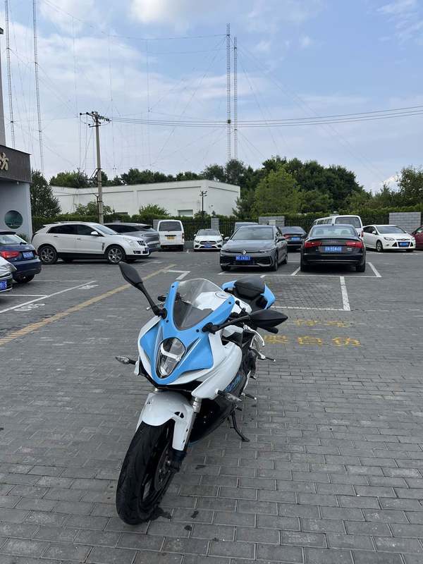 二手贝纳利龙卷风 Tornado 302R