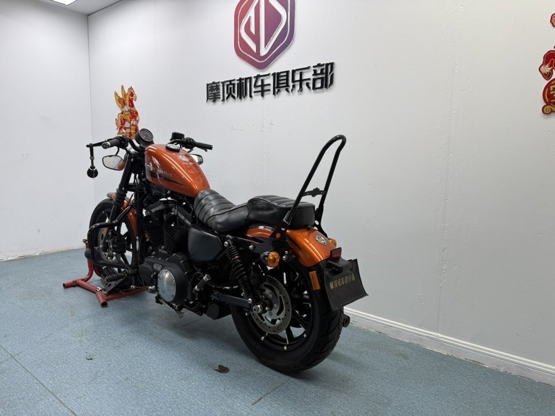 二手哈雷戴维森Iron883 硬汉
