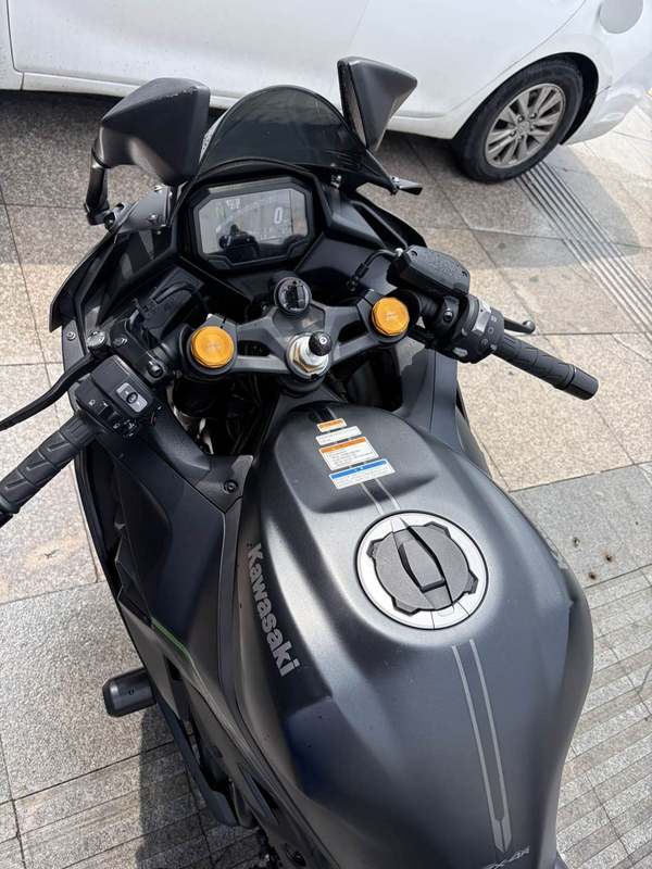 二手川崎ZX-4R