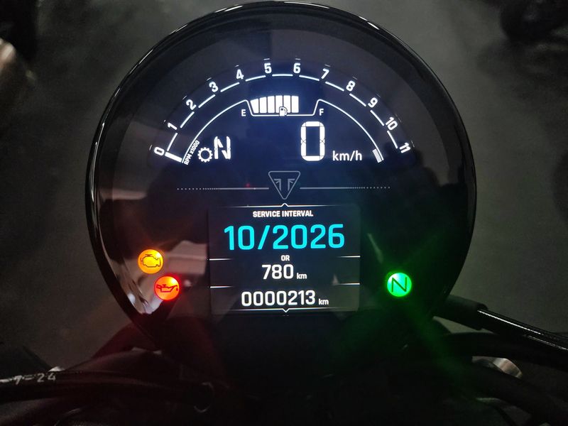 二手凯旋Trident 660