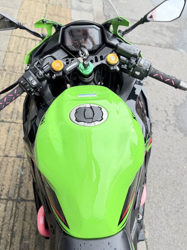二手川崎ZX-4R