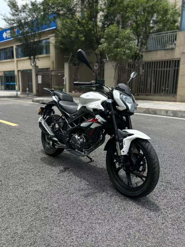 二手贝纳利红宝龙 TNT150i