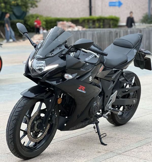 二手豪爵铃木GSX250R