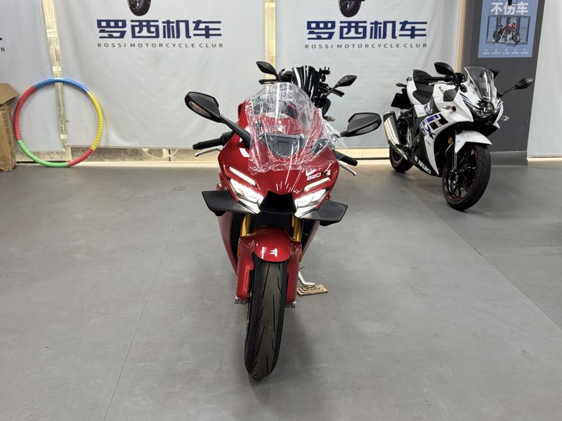 二手张雪机车820RR