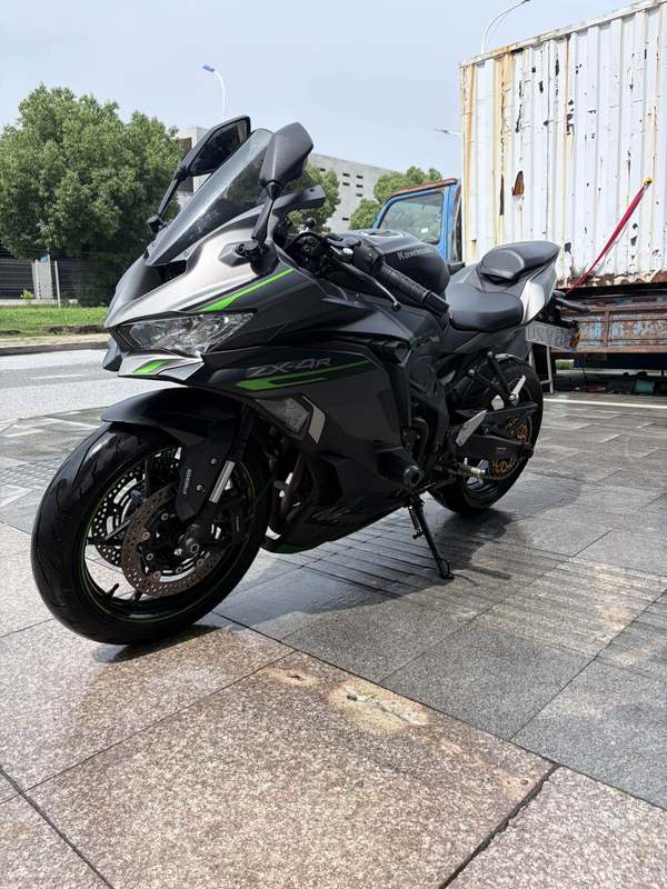 二手川崎ZX-4R