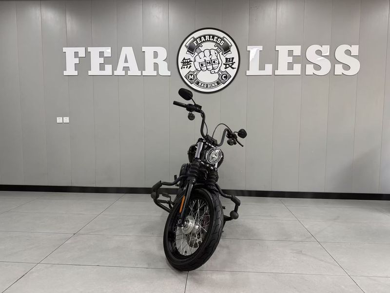 二手哈雷戴维森街霸 Street Bob