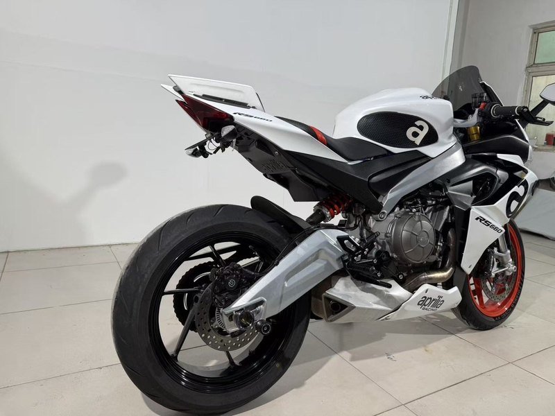 二手阿普利亚RS 660 