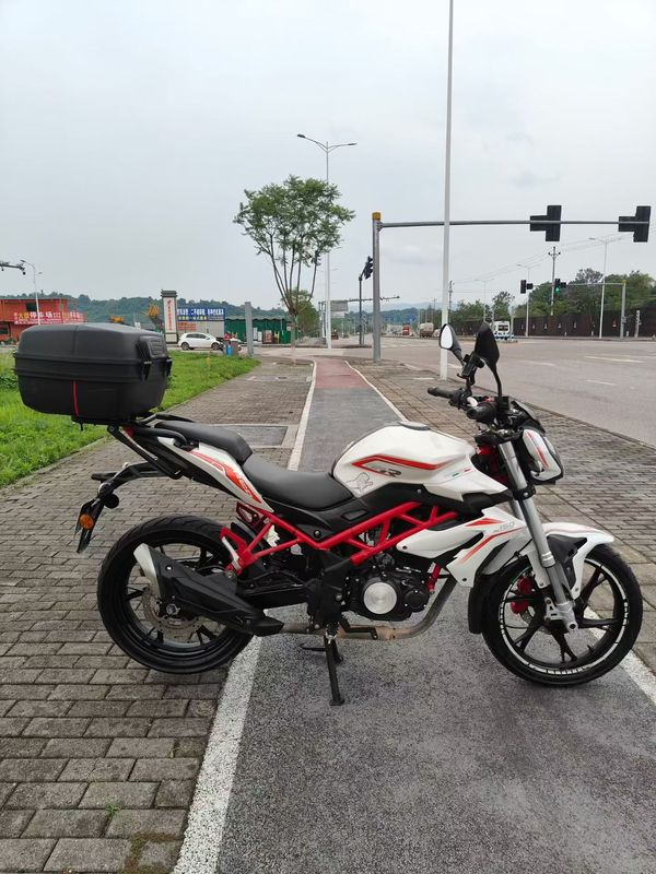二手贝纳利红宝龙 TNT150i